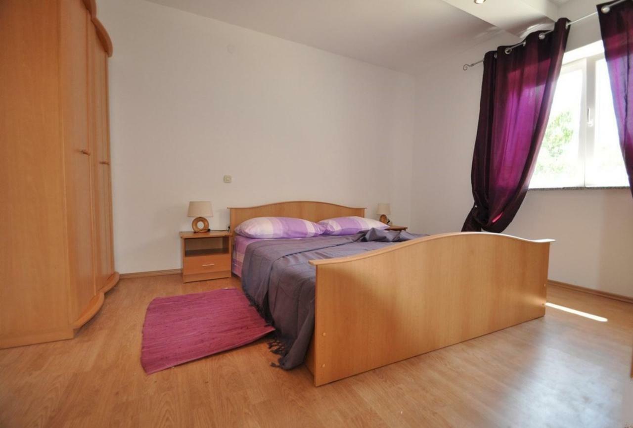 Apartment In Vrbnik/Insel Krk 36796 Exteriör bild