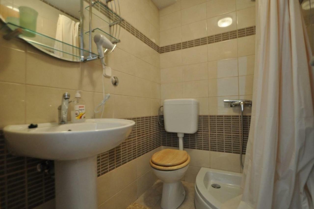 Apartment In Vrbnik/Insel Krk 36796 Exteriör bild